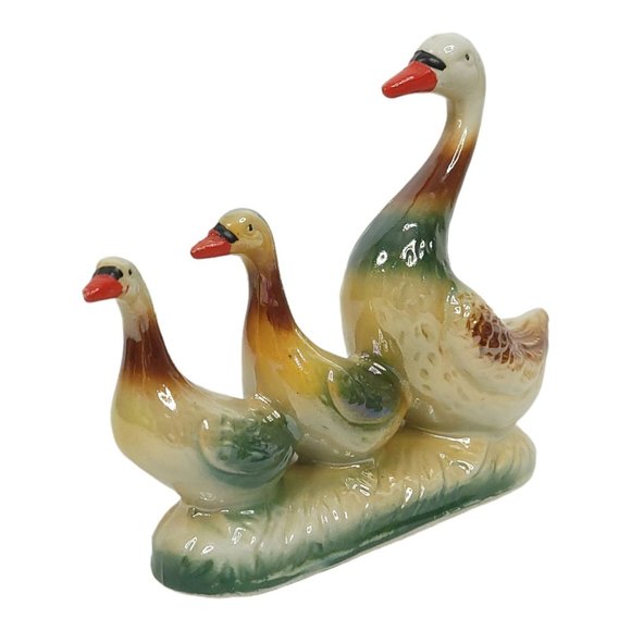 Vintage Porcelain 3 Geese Mother Goose Goslings Figurine Lustreware Brazilian - Picture 1 of 12